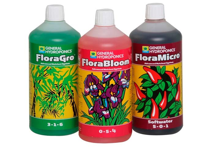 Удобрения для каннабиса слева направо: вега, цветение, конец цветения Удобрения для каннабиса слева направо: вега, цветение, конец цветения